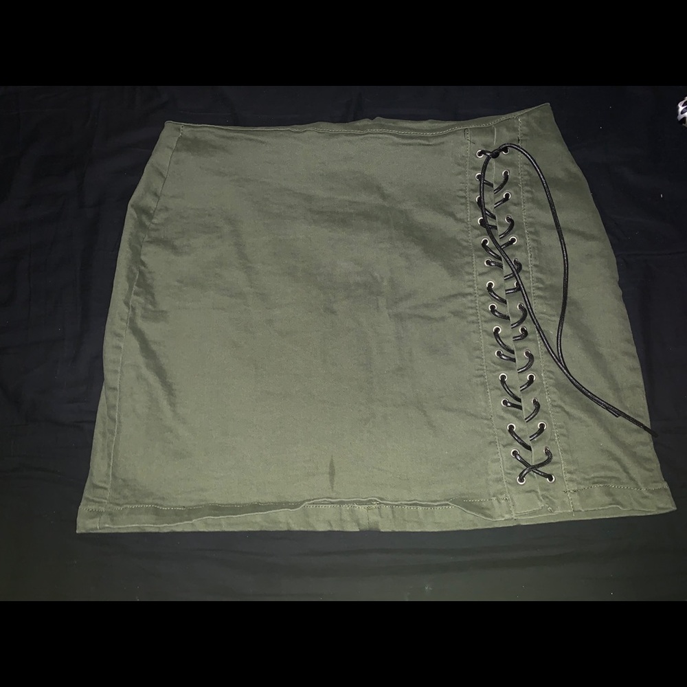 Laceup skirt